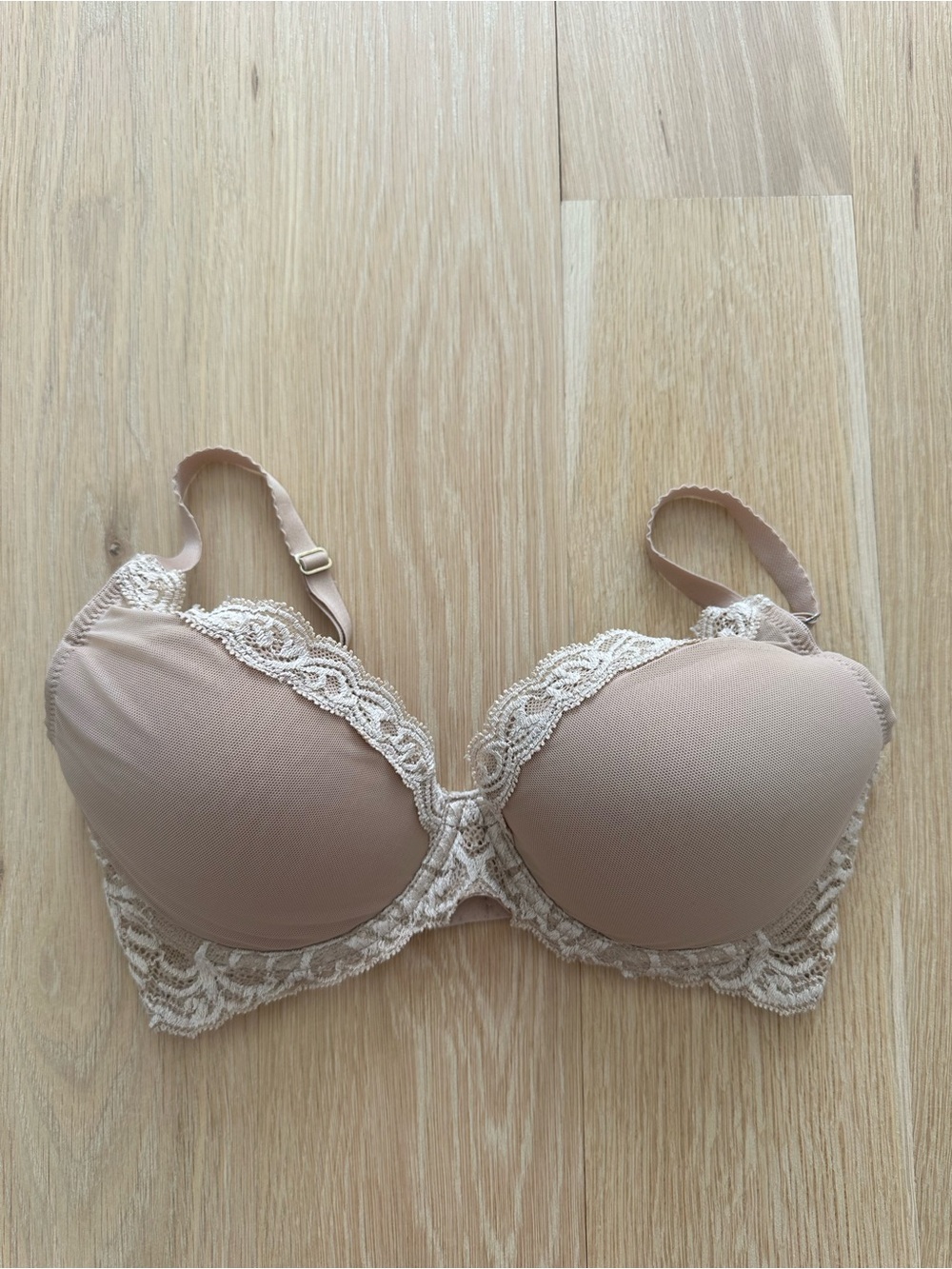 NATORI - Lace Trim T-Shirt Bra in Nude - 32DD